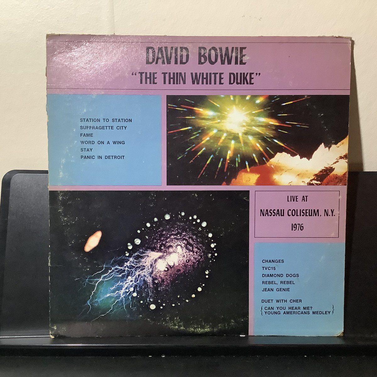 keetoz's tweet photo. @kennylanglea Love it! Jean Genie a particular favourite. I  got the original bootleg back in the day that includes Dennis Davis’s full 8 minute drum solo in Panic in Detroit, heavily edited in the official release but worth a listen; it’s bound to be out there somewhere! https://t.co/UZknmlU8El