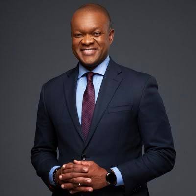 Only Xoli will take 30 minutes to ask just one question,

"Minister, when you woke up and drove pass the mall, and I was busy making coffee, and some eggs,

And we hear of corruption, 

How should South Africans feel?"

Min: Eh Xoli..

"Thank you minister we out of time"