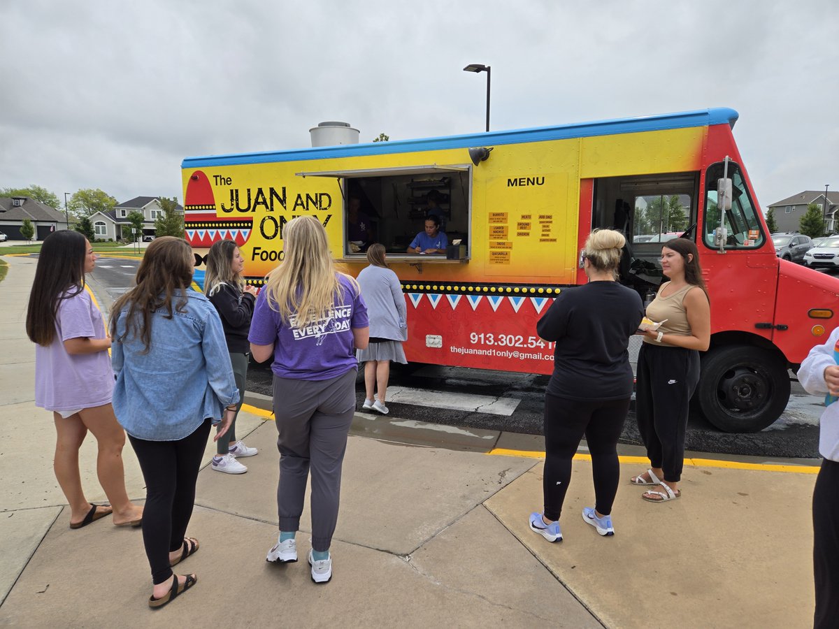 We love the Summer Summit!  We love it so much that Timber Sage won the taco truck for lunch today.  Thank you to Dr. Smith and the Summer Summit! #Learn230