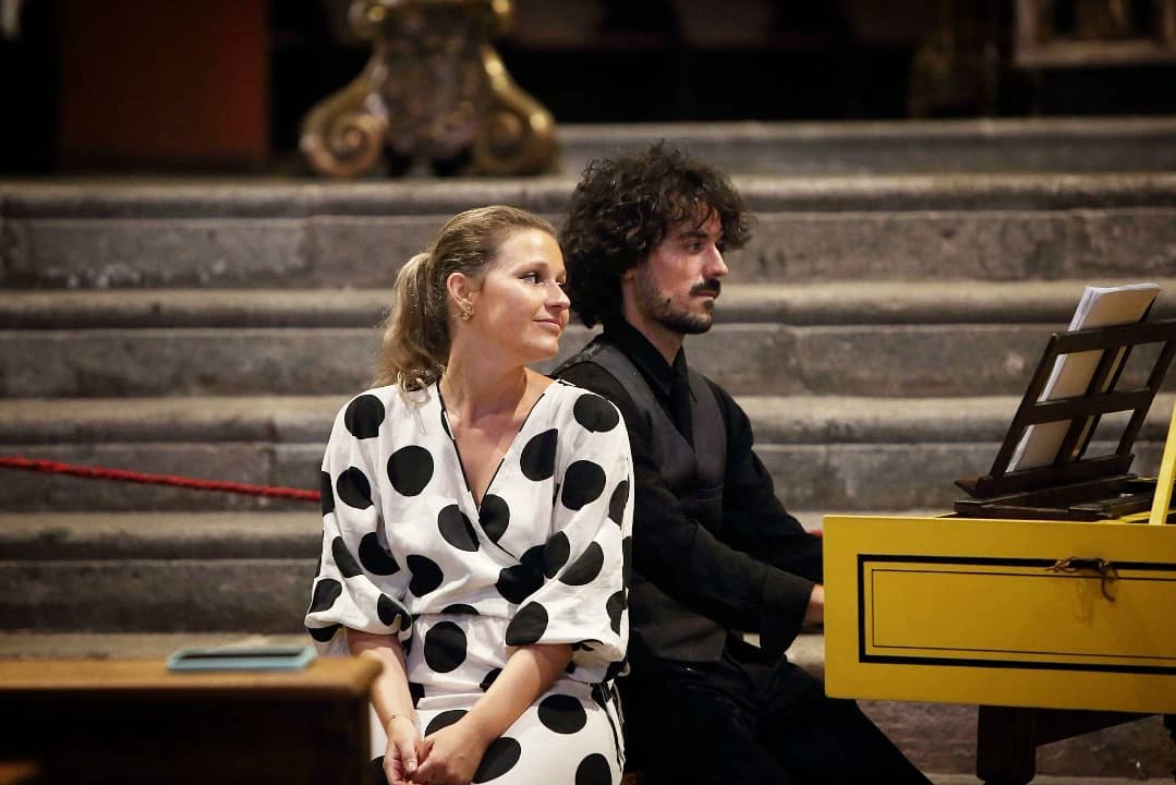 dario__tamayo's tweet photo. 📷🎶 Impressions del nostre recent #concert a #Barcelona, en duo amb #SophieNegoïta, a la magnífica Basílica de @SantaMariadelPi – tot un plaer!
📸 Elisenda Canals
#SophieNegoita #DaríoTamayo #DarioTamayo #BaroqueMusic #SantaMariaDelPi https://t.co/bkwk6yAvRZ