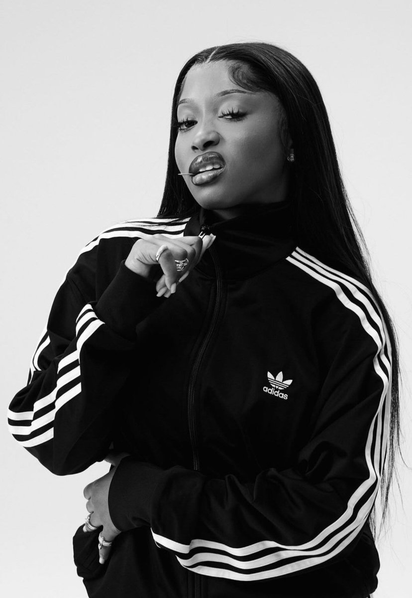 Uncle Waffles is officially an adidas girlllll ohhh we gotta get everything from their stores now! <a href="/unclewaffffles/">Waffles🐉</a> <a href="/adidasoriginals/">adidas Originals</a> <a href="/adidasZA/">adidasZA</a>