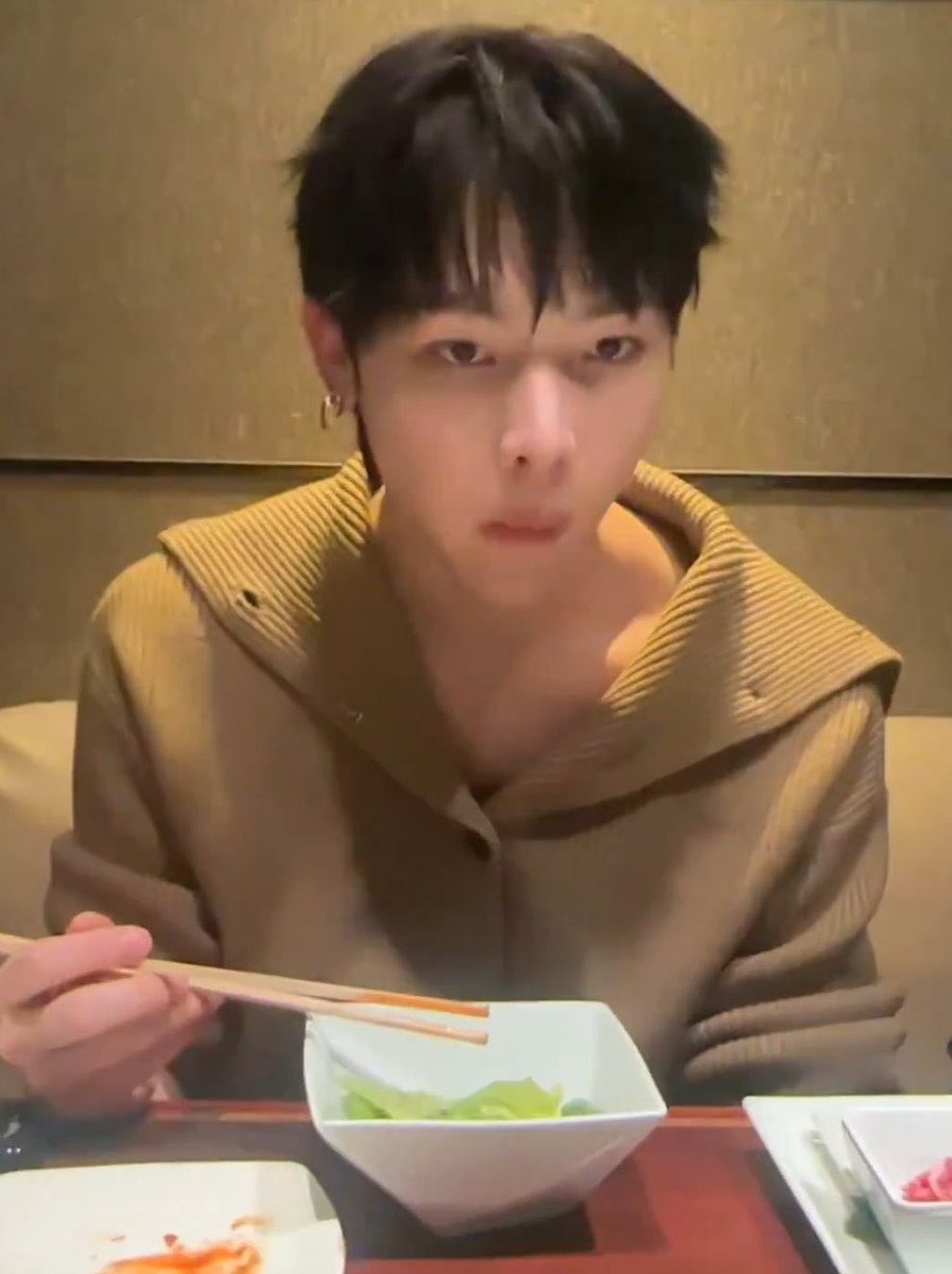 sa9u49's tweet photo. 여기요
ㅎㅎ https://t.co/pbPt5gZPTr