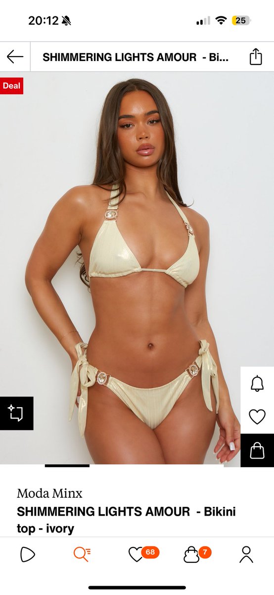 cybers444x's tweet image. który strój wziąć bo mam dylemat? #tweetme