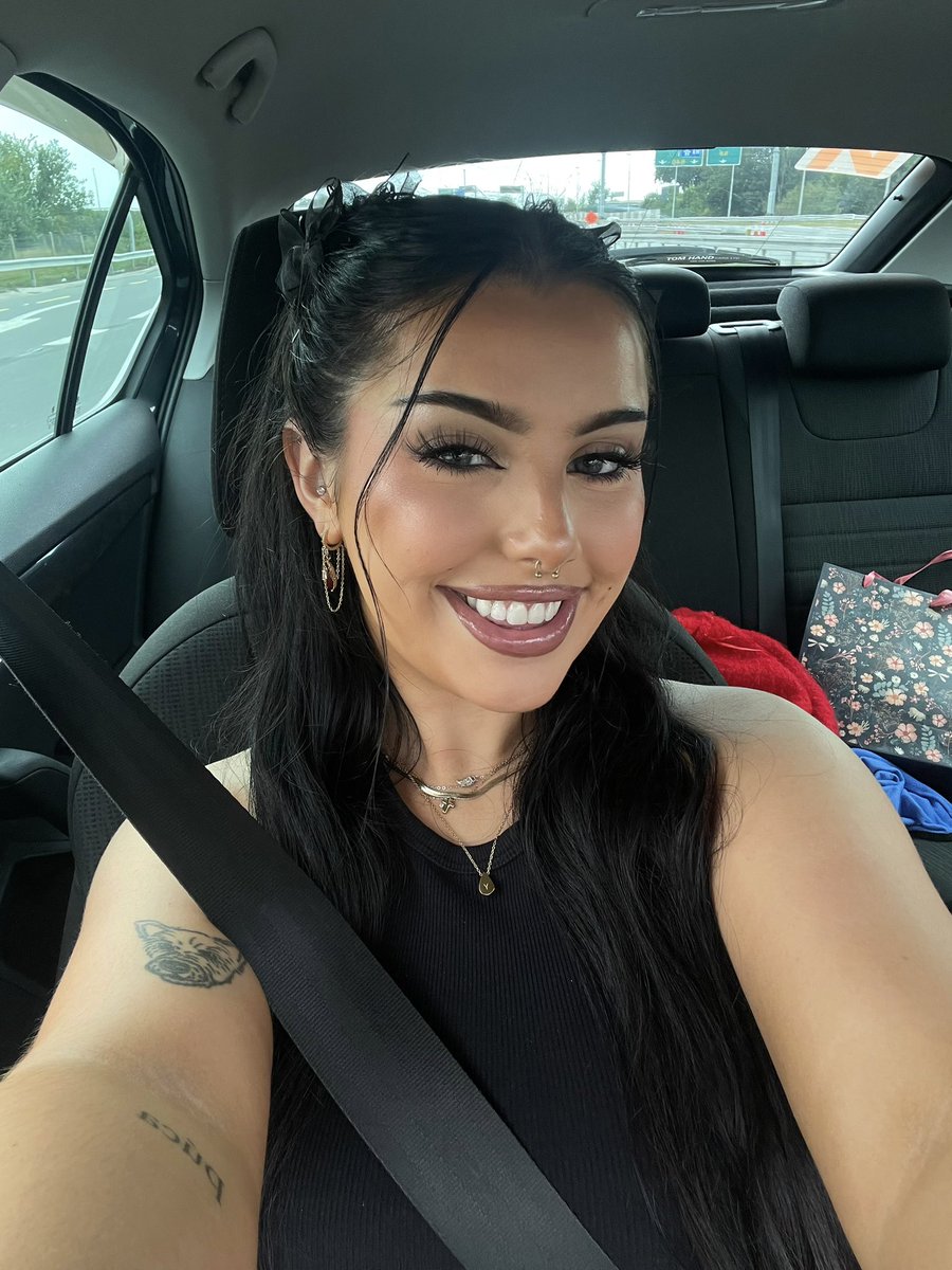 yasmin🖤🕸 tweet media