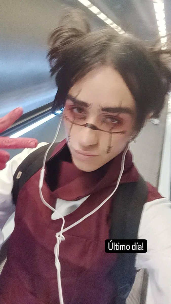 PinkyCosplayz's tweet photo. Wow I forgot I made a choso cosplay lmao💀that's the only picture I have ,I look like a girl sushdhdj but still eats https://t.co/SkG9MxTm6S