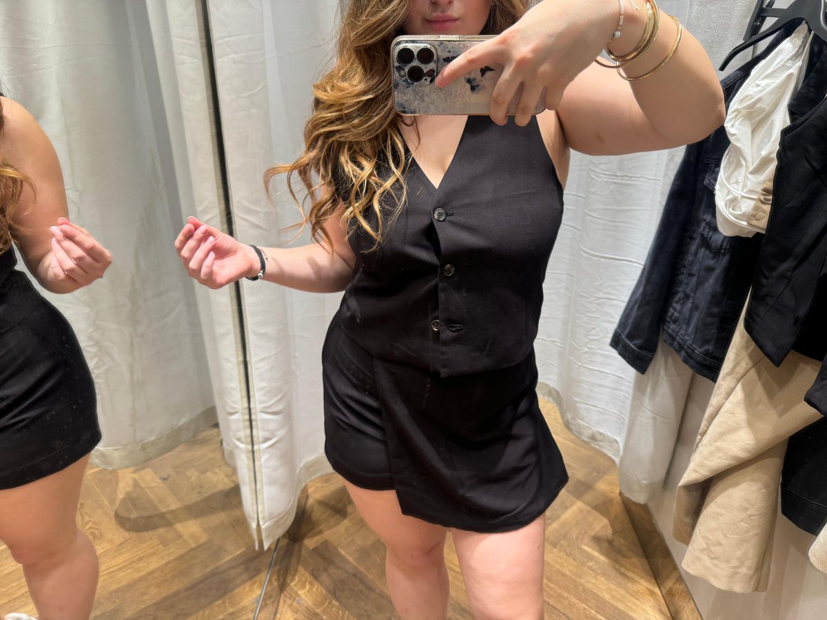 Youpayceylin's tweet photo. Wer zahlt jetzt sofort ohne Diskussionen? Eine hübsche Geldherrin wie ich, sollte NIX selber zahlen

Findom • Geldsklave • Moneyfetish https://t.co/gbfIEOH4d3