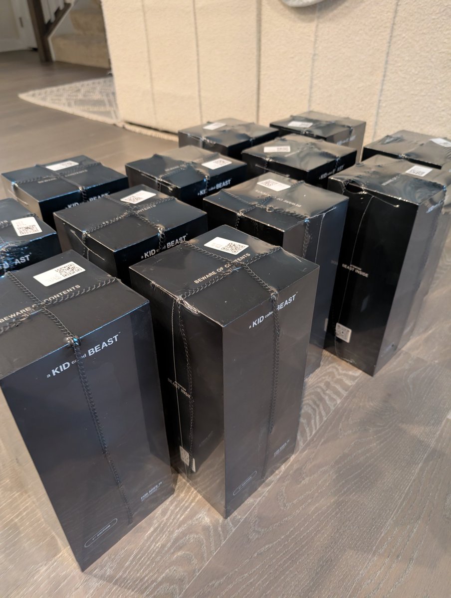 Random (@randomdh_eth) on Twitter photo Second shipment of <a href="/akidcalledbeast/">a KID called BEAST</a> figures have arrived.
Now for the tough choice...poll below 👇 Second shipment of <a href="/akidcalledbeast/">a KID called BEAST</a> figures have arrived.
Now for the tough choice...poll below 👇