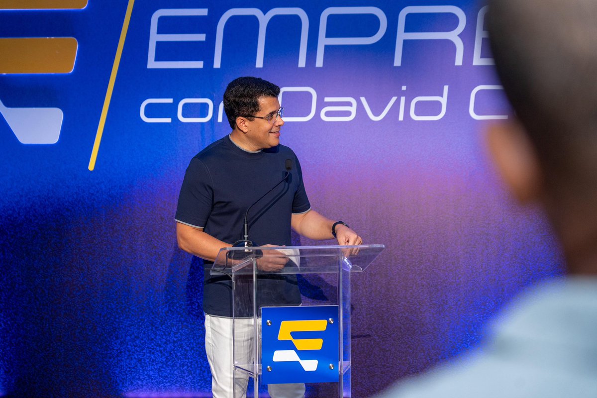 DavidColladoM's tweet photo. Desde #EmprendedoresConDCPodcast seguimos creando espacios para aprender de quienes han alcanzado la cima con esfuerzo, disciplina y visión.
Hoy recibimos en la República Dominicana a @delpotrojuan, una leyenda del tenis y un ejemplo de perseverancia que inspira dentro y fuera de la cancha.