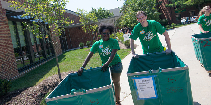 Hey, #FairfaxCity, expect an increase in traffic and activity around <a href="/GeorgeMasonU/">George Mason University</a> starting later this week as students move in on the #Fairfax campus. Early move-in begins Aug. 17, and most students will arrive Aug. 20-24. Classes begin Aug. 25. Drive safely!