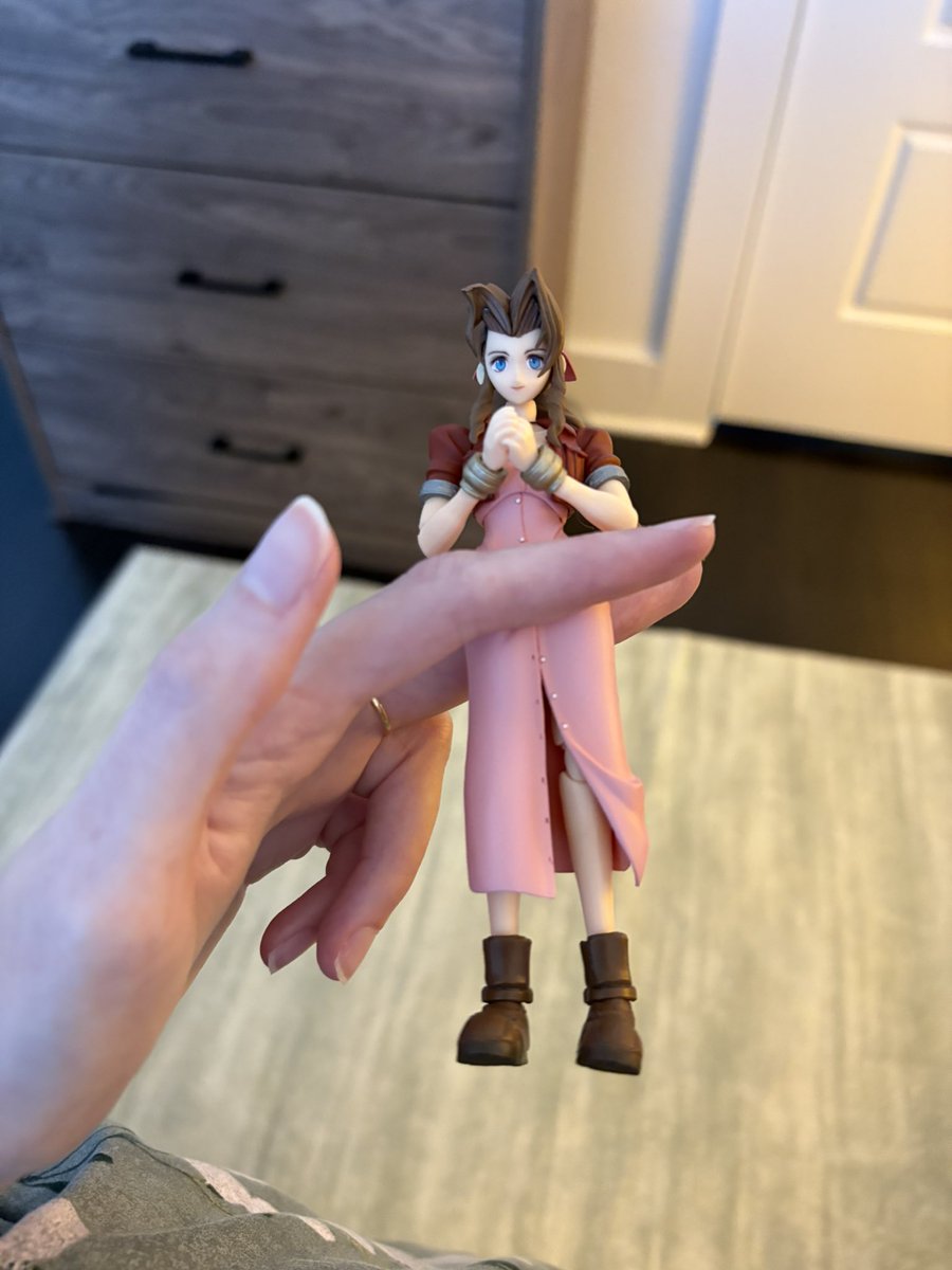 aerisbeams's tweet photo. just a little something to take the edge off https://t.co/pOvOBLwiZp