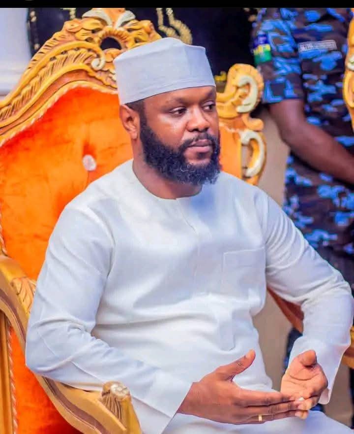 iamsadeeq_sy's tweet image. Do we look alike
❤️ for ST 
RT for SY