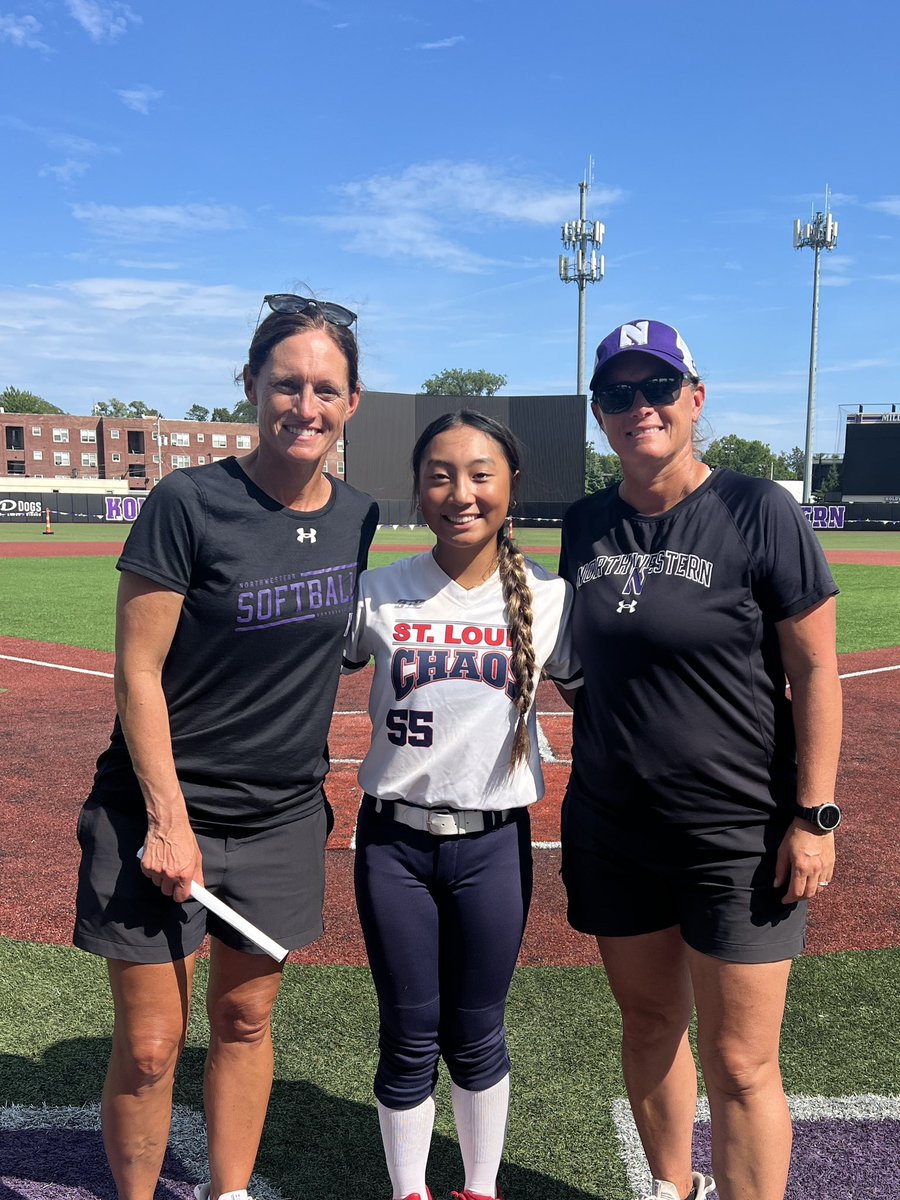 2028 Sam Espiritu had a great time at the NORTHWESTERN <a href="/NUSBcats/">Northwestern Softball</a> camp!!! #stlchaos