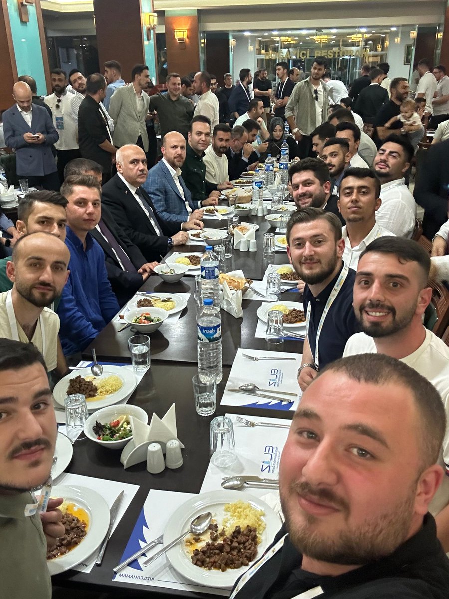 📍 Ankara Kızılcahamam
Günün son oturumunda “Neyi Arıyoruz?”u konuştuk. 🙋🏻‍♂️

Dünya Etnospor Birliği Başkanı kıymetli Bilal Erdoğan ağabeyimiz bizimleydi.😎

<a href="/avyusufibis/">Yusuf İBİŞ</a> 
<a href="/osmannazlier/">Osman Nuri Nazlıer</a> 
<a href="/ferdisenel25/">FERDİ ŞENEL</a> 
<a href="/korayadsiz/">Koray Adsız</a>