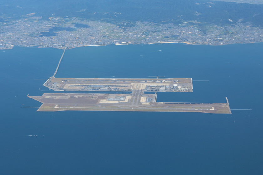 La increíble historia del aeropuerto japonés de Kansai: fue construido en una isla artificial y lleva años hundiéndose #MarketingEstrategiaDigitalizacion ow.ly/BOjN106iGib
