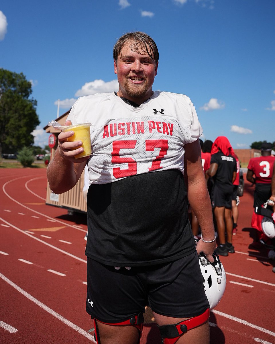 GovsFB's tweet photo. Monday afternoon practice calls for ice cream!  🎩🍦 https://t.co/13Xr16o1it