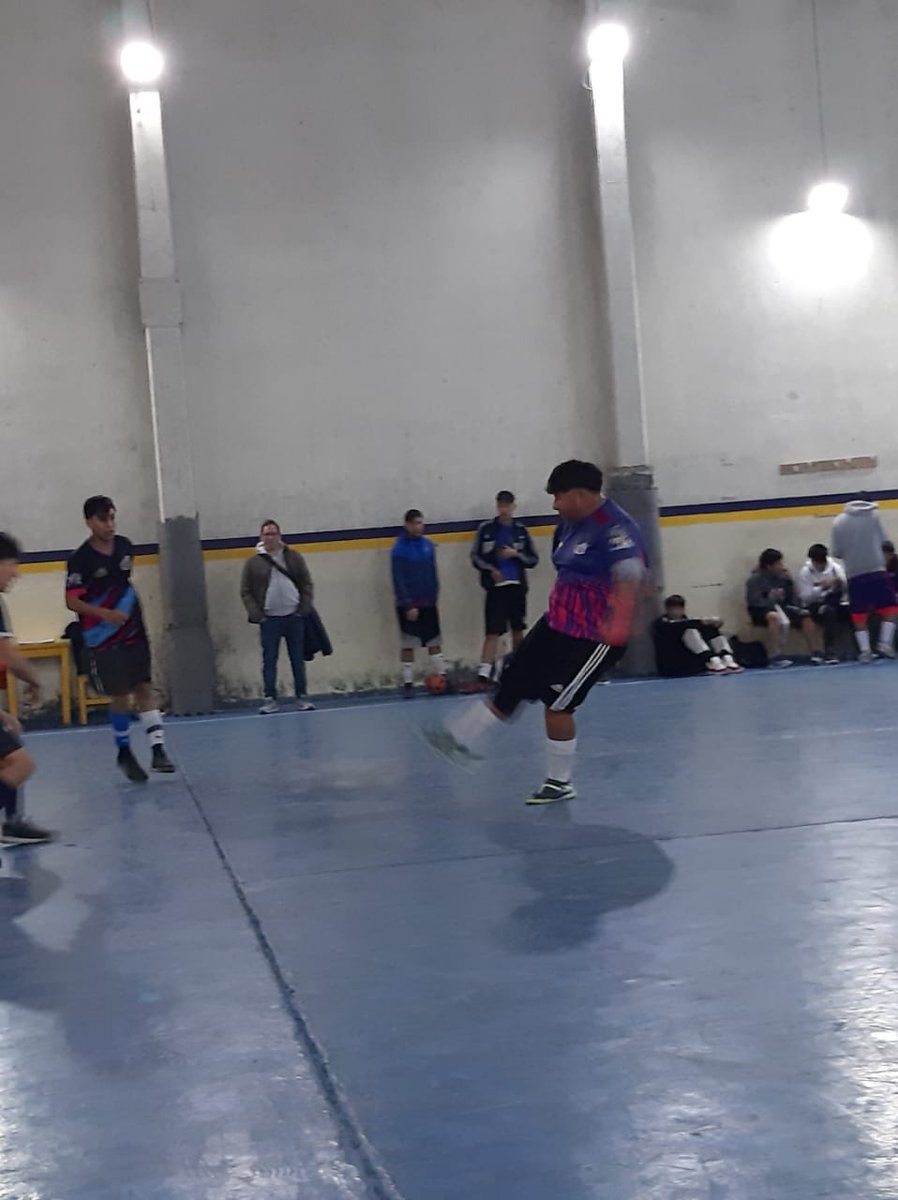 Domingo de Futsal UEFI de visitante, la 5ta perdió, la 4ta gano, la 3ra empato y la 1ra perdió los puntos por falta de jugadores.
#playonjuega #playoncompite #playonsedivierte