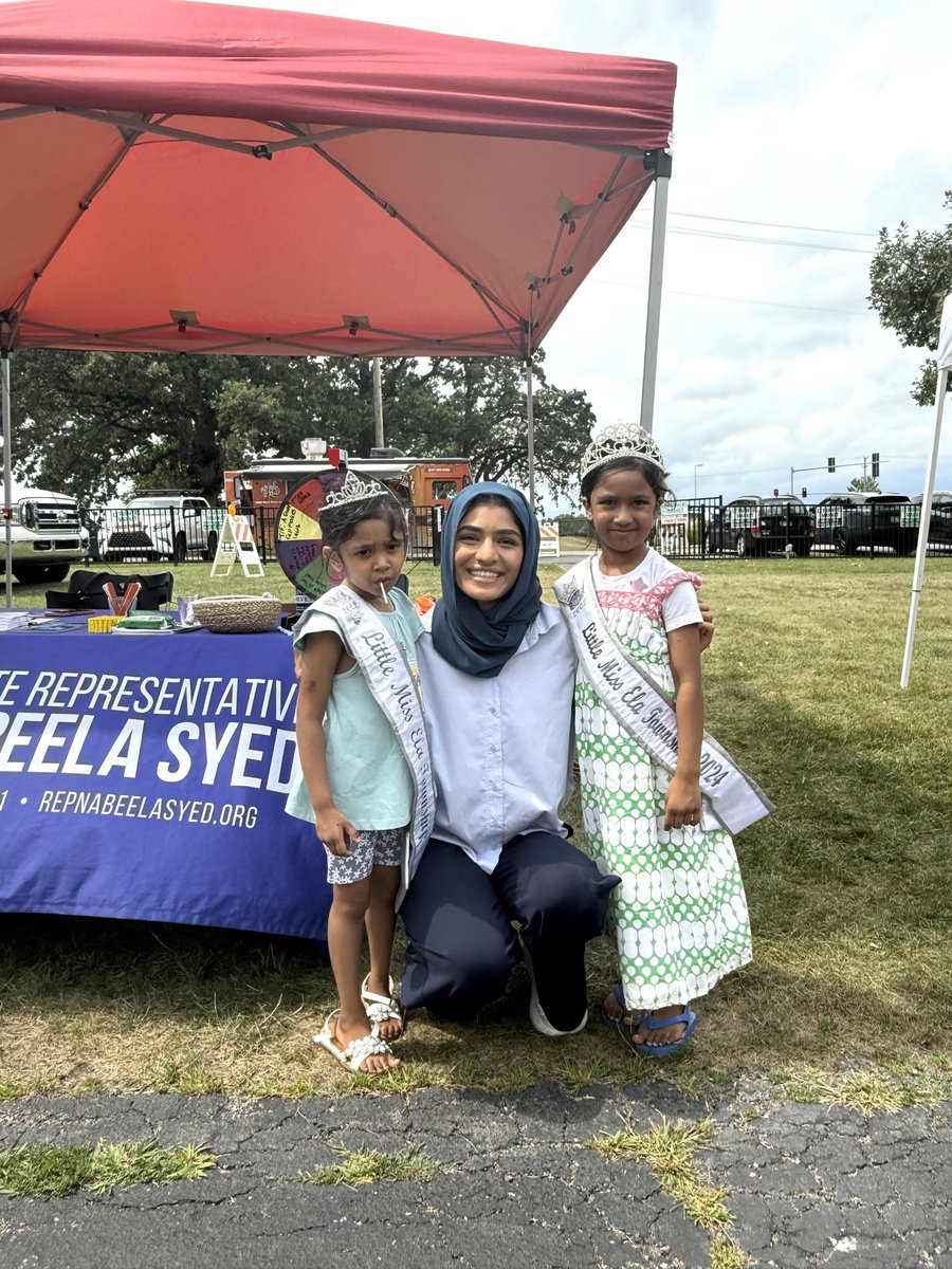 rep_nabeelasyed's tweet photo. Yesterday, our team mostly unplugged from our devices (we had to snap a few pics, these moments were too cute to miss!) &amp; plugged into our community at Lake Zurich's annual Unplugged Fest. We even had the honor of meeting some local royalty!👑

Until next year! 📵 https://t.co/GCzRuv03pw