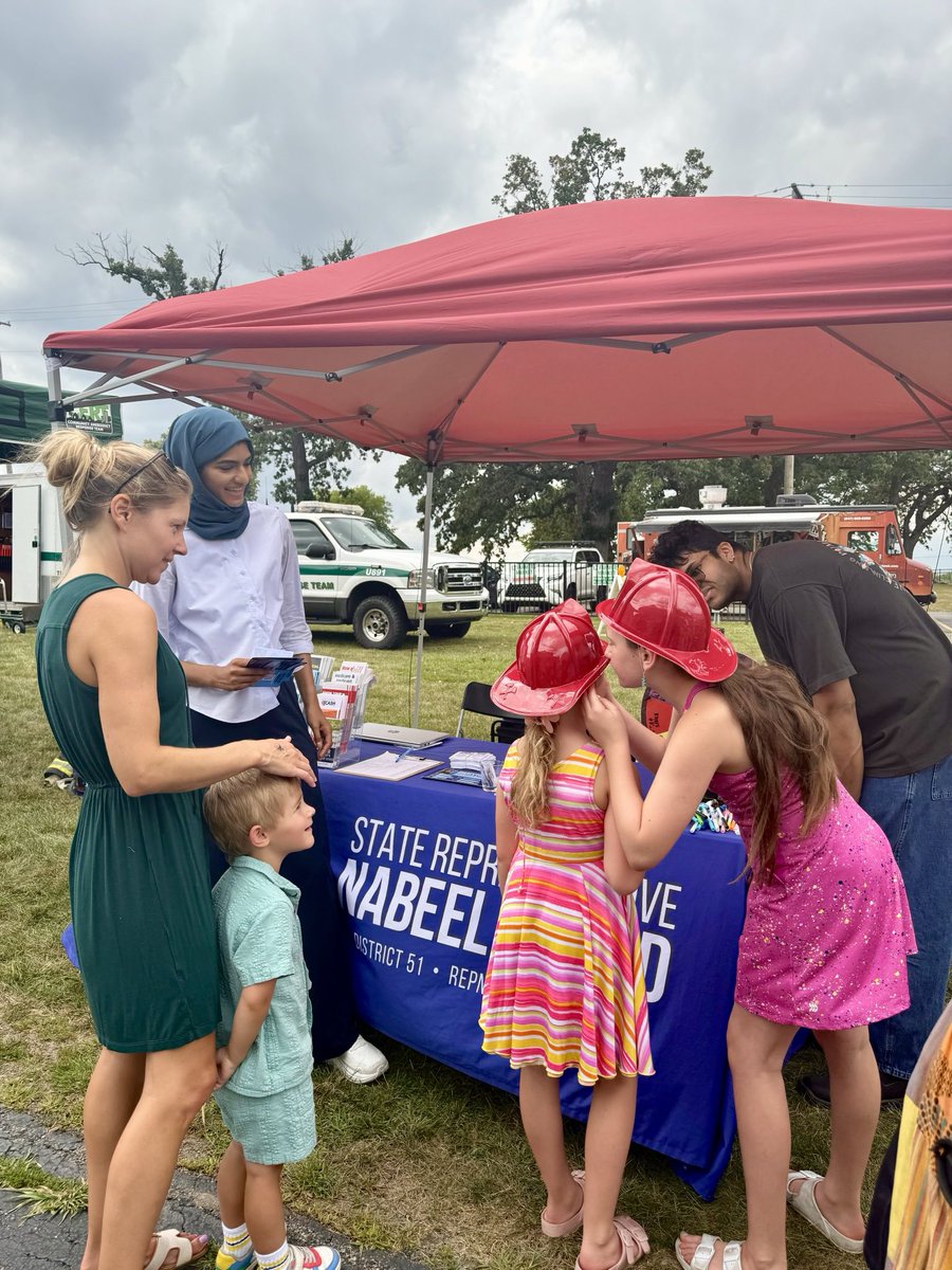 rep_nabeelasyed's tweet photo. Yesterday, our team mostly unplugged from our devices (we had to snap a few pics, these moments were too cute to miss!) &amp; plugged into our community at Lake Zurich's annual Unplugged Fest. We even had the honor of meeting some local royalty!👑

Until next year! 📵 https://t.co/GCzRuv03pw