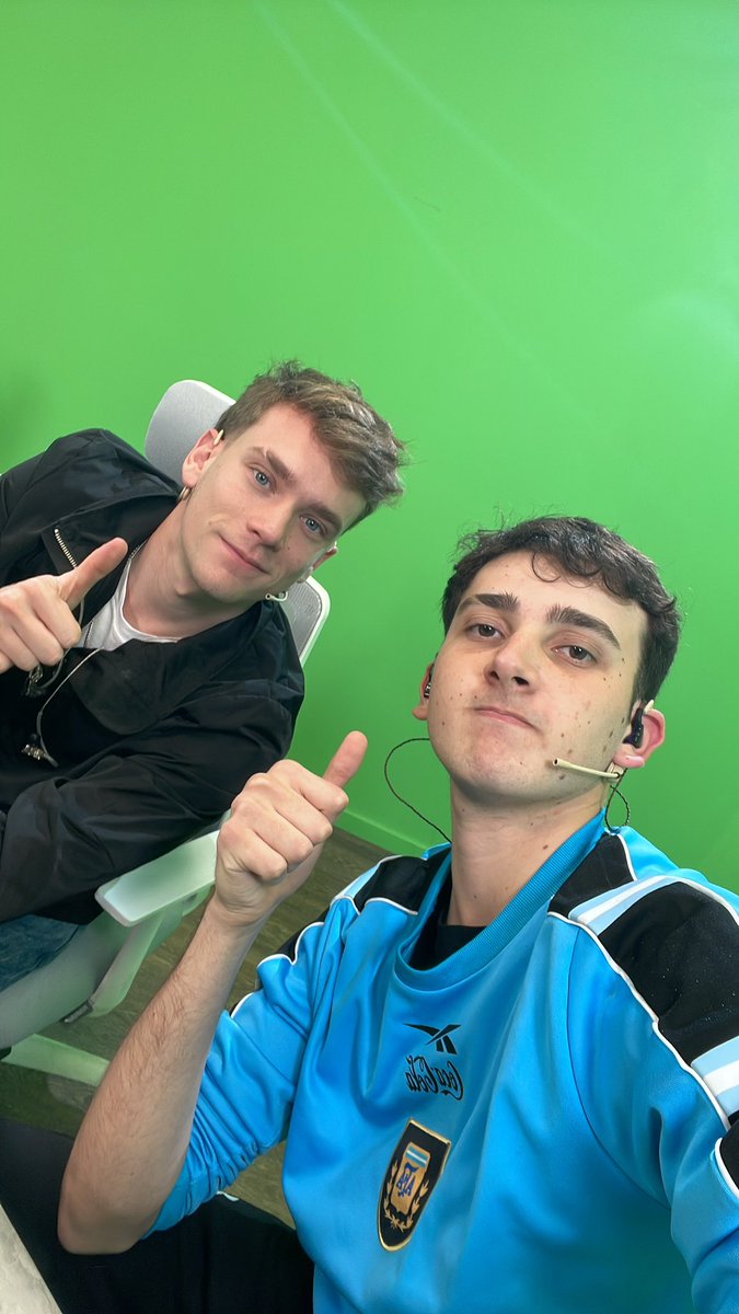 Hoy hay impostor pero él no sabe que estuve con su prima el finde 😂