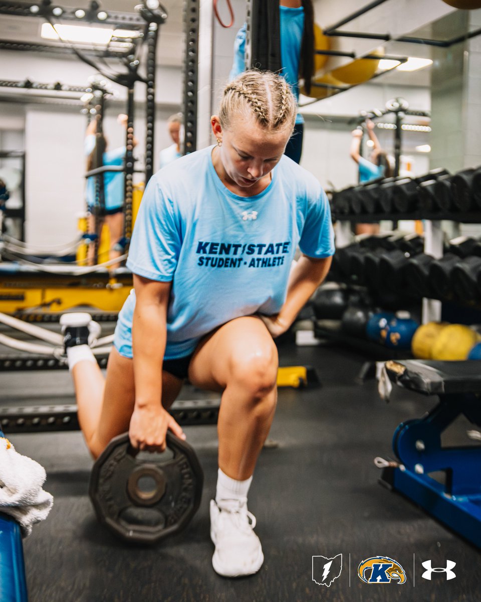 KentStVball's tweet photo. Mondays are for getting stronger with Bob! 💪

#GoFlashes⚡️ https://t.co/MIMyRl74Ar