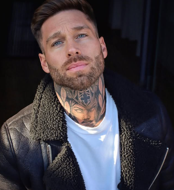 HazelStJamesRP's tweet photo. #ManCrushMonday The very gorgeous @ShaunDavisRP.

He has this way of making me feel like the only woman in the room and for that matter the most beautiful. One look sends me over the moon. I want nothing more than to spend all of my time with him. 

I think we need a photo date~ https://t.co/9Mdqzh7hIe