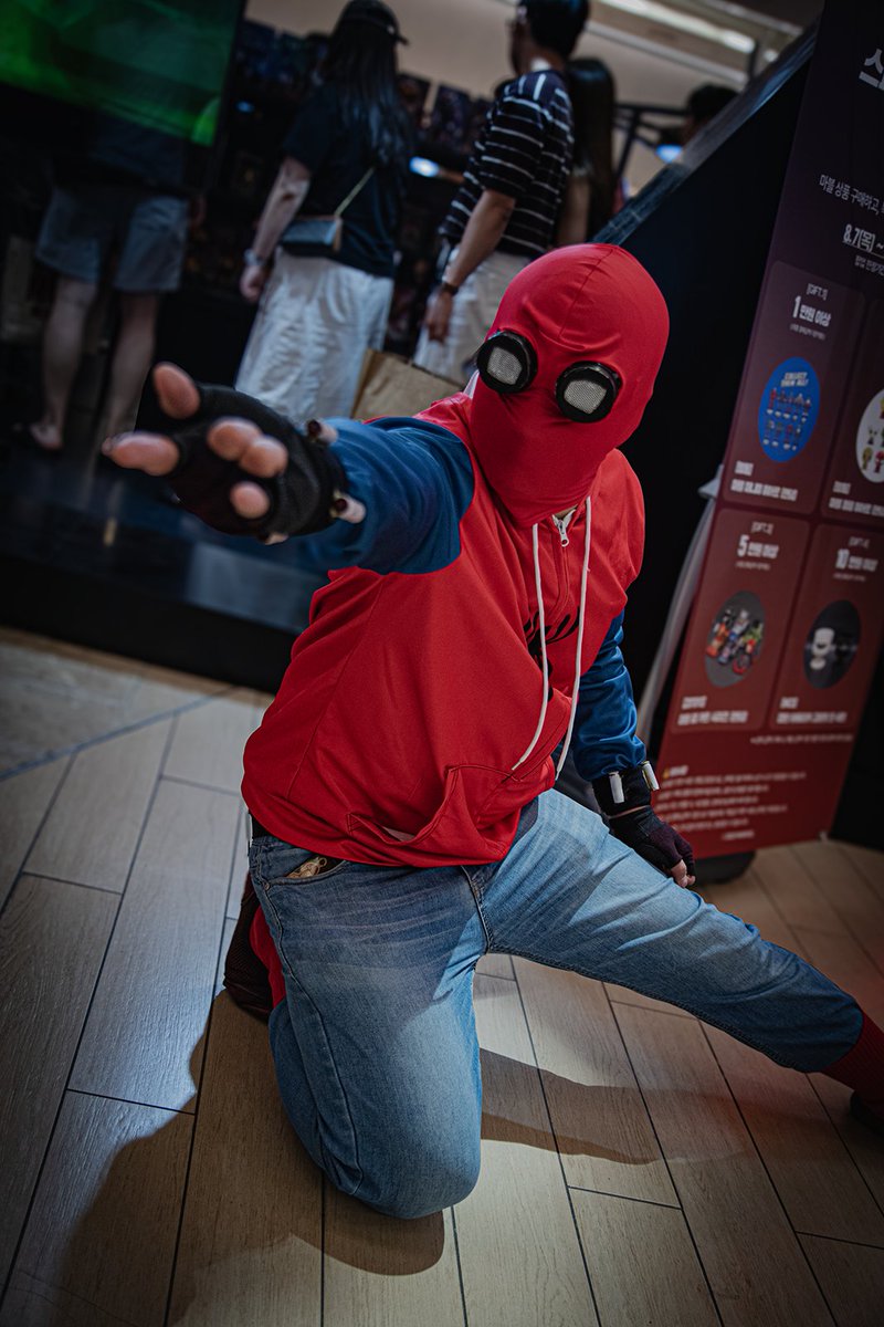 minkerknight's tweet image. Home made suit from spiderman homecoming 
홈커밍에 나온 홈메이드 슈트
#Marvel #SpiderMan #mcs #mcs_kr
#마블팝업 #마블스토어_잠실 #SpiderManDay
📸: @azluna_cos