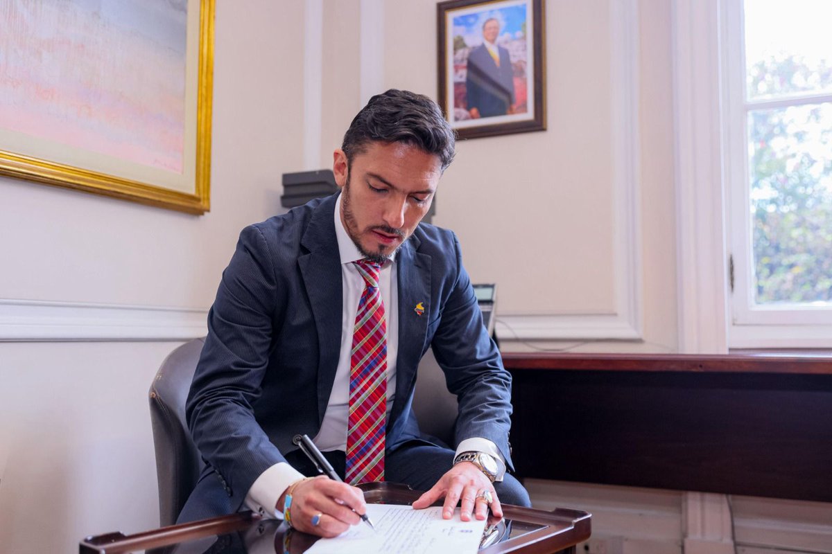 #NoticiaW | Juan Carlos Florián asumió como nuevo ministro de Igualdad y Equidad.