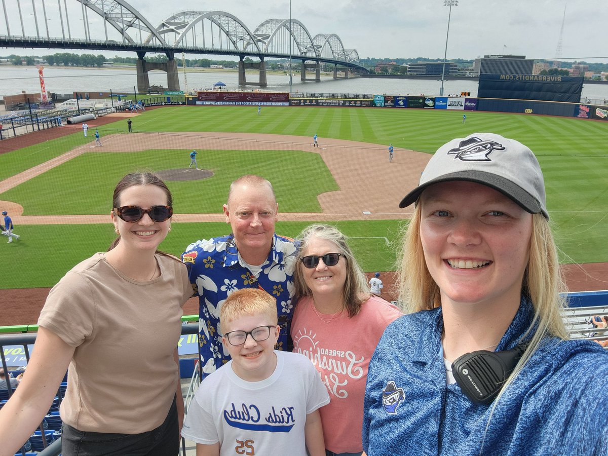 6hawkis's tweet photo. Go Bandits! https://t.co/NXHHXGvYxK