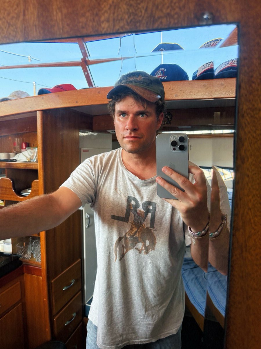 ▼ Kiel James Patrick tweet media