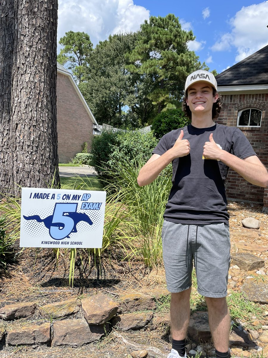 welchchem's tweet photo. We strive for a 5!!! Congratulations to these AWESOME Ss for getting a 5 on their AP Chem exam….and a whole bunch of other exams!! @HumbleISD_KHS is lucky to have such amazing students!!! And I have been blessed to be their teacher!! https://t.co/PHlclPQTv8