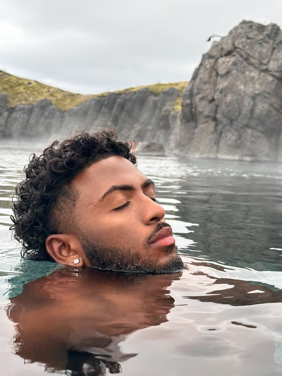 Taylan 𐚁 (@taylanbrooks) on Twitter photo 