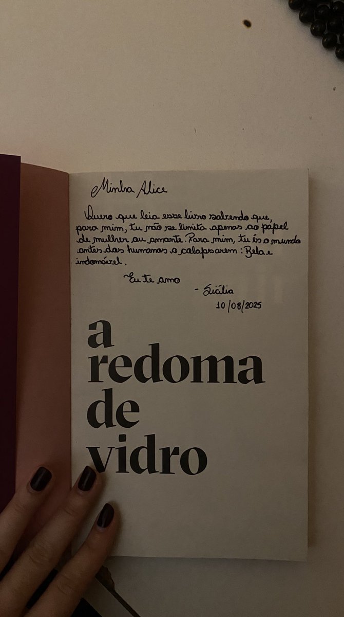 alice tweet media