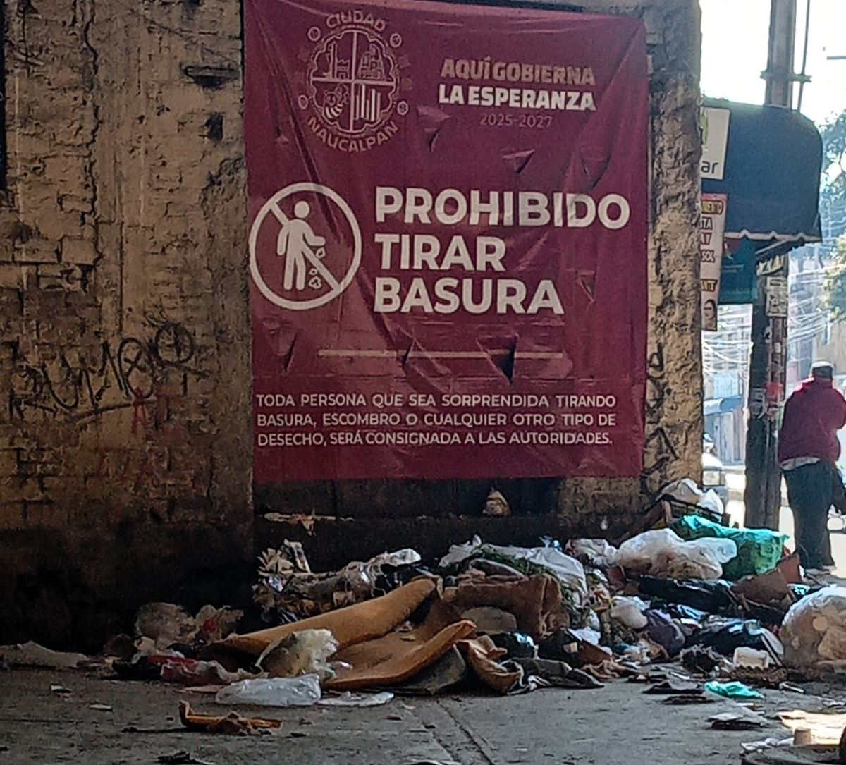 SoyNaucalpan's tweet photo. ¿Por qué son así vecinos? 🚯😣 https://t.co/VHO26OZDTI