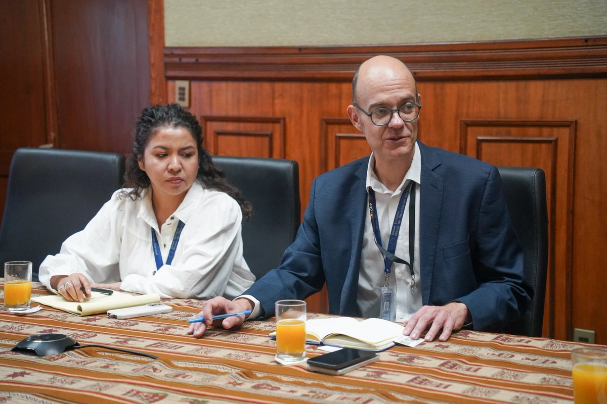 A fin de hacer conocer las gestiones que se vienen coordinando con el Tribunal Supremo Electoral para llevar adelante las Elecciones Generales 2025 en el exterior.
2/2