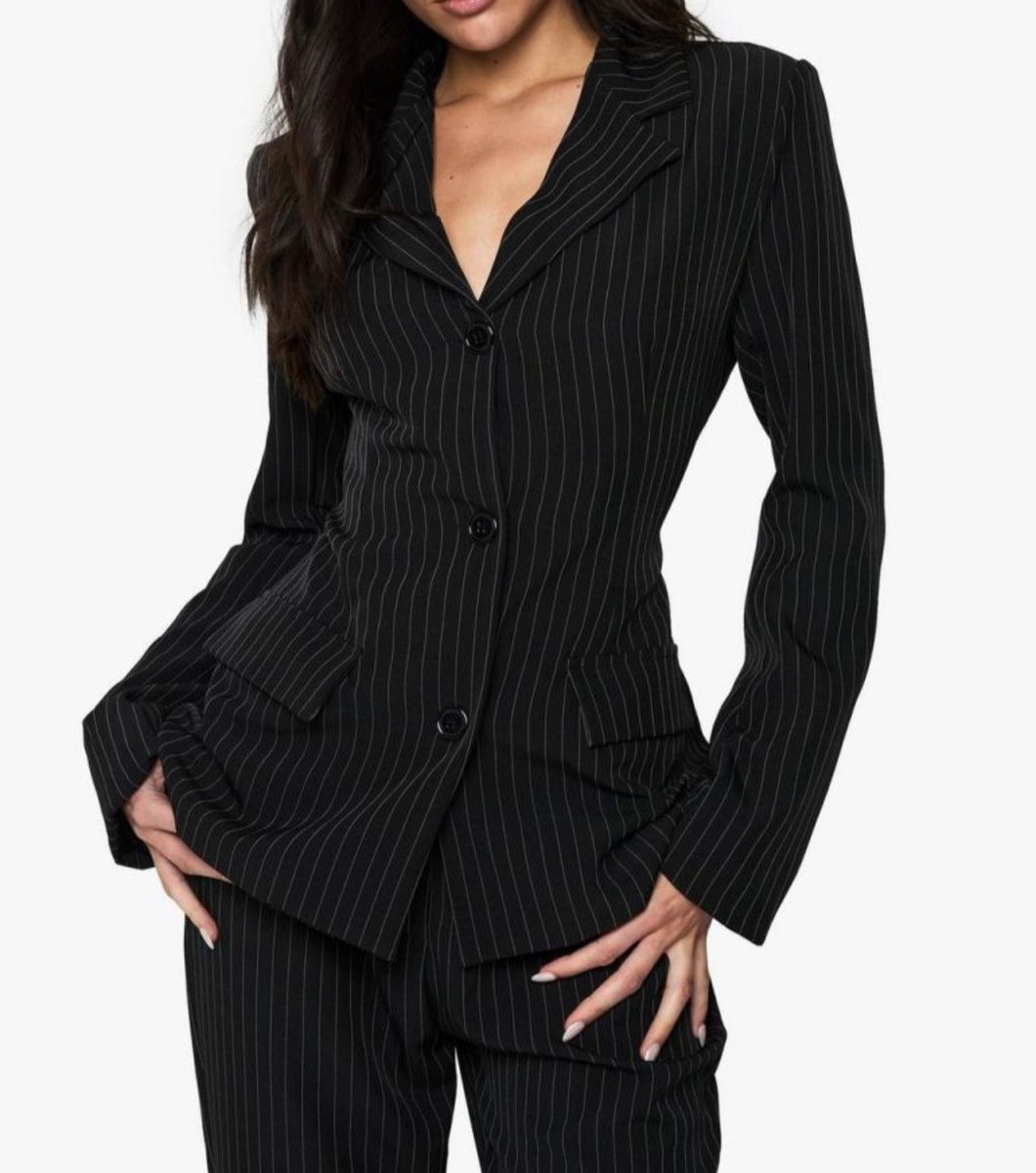 اوتفيت مستحيل يخذلك