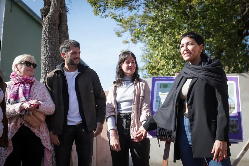 #Quilmes <a href="/mayrasmendoza/">Mayra Mendoza ☀️</a> supervisa las obras del nuevo CGPC en Bernal laprovincianews.com.ar/mayra-mendoza-…