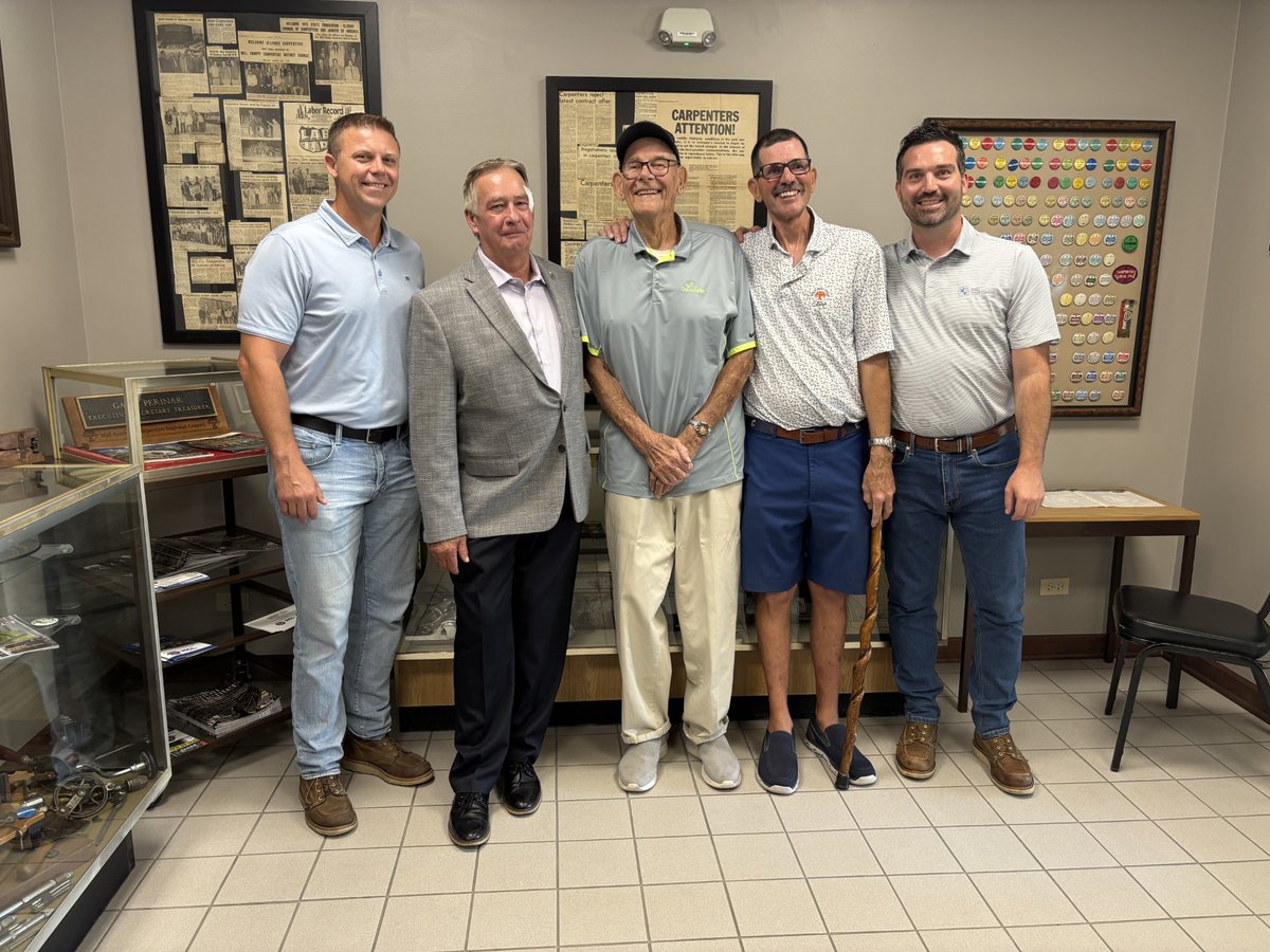 MidAmCarpenters's tweet image. It was a special moment last week when #Local174 got to honor member Ed Windett's 75 years of membership on his 93rd birthday. Ed's son, Jeff, a 37-year member made the trip up from Florida to celebrate this special occasion, along with Assistant to the EST Joe Weber. It turns