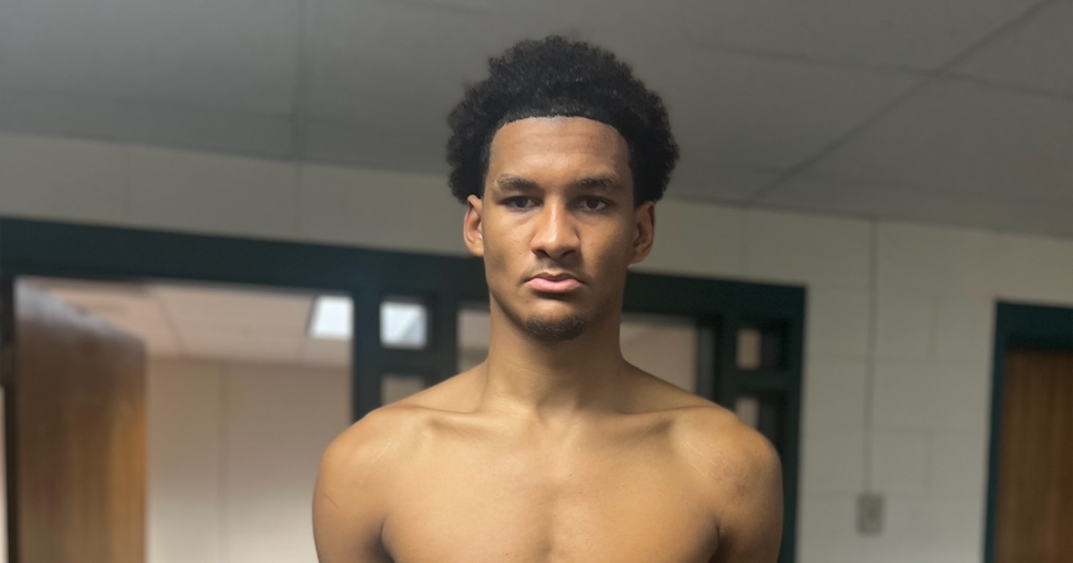 NEW: 4-Star forward Maximo Adams is set to visit some of the top programs in college basketball this fall. 

He sat down with KSR+ to preview his upcoming trips to Kentucky, Michigan State, Kansas, Texas, North Carolina, and Duke. 

(+): on3.com/sites/kentucky…