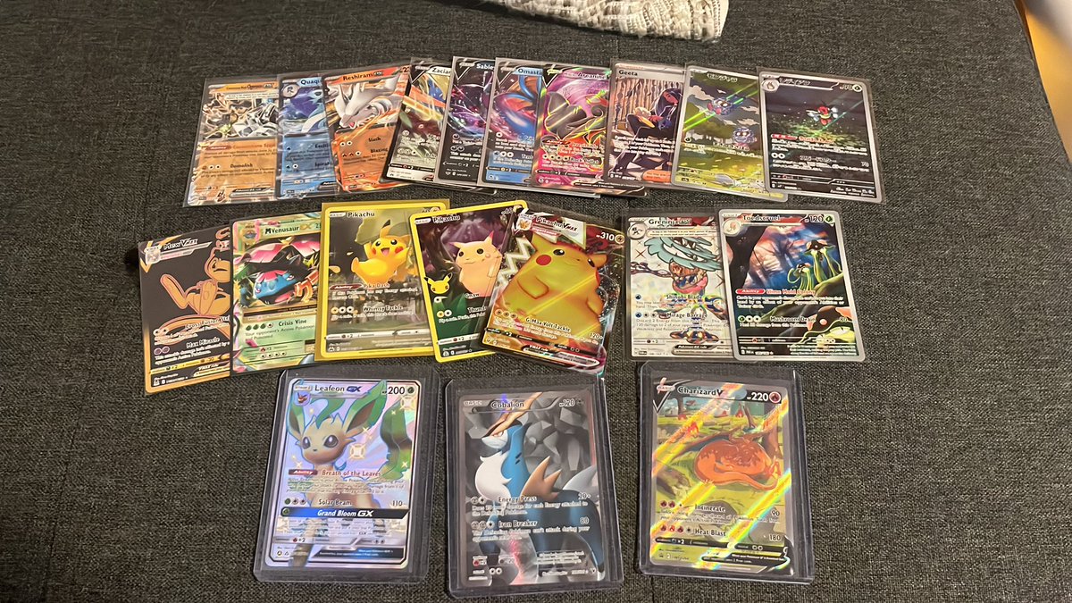 Jem mystery pack from <a href="/pray4goodpulls/">Jem</a> !! Had a blast opening this up. Ty man!