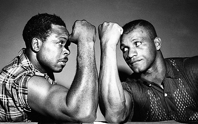 "But just as Archie appeared on the verge of closing the show, Hercules put him on the deck." It was #OnThisDay, a clash of greats at Madison Square, and the last chapter in an historic rivalry. Check it out: thefightcity.com/aug-11-1954-mo… #Boxing #History #OTD From
<a href="/AldenChodash/">Alden Chodash</a>