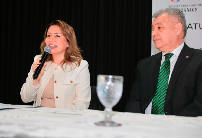 AngieDuartePy's tweet photo. 🇵🇾✨ ¡Un nuevo capítulo para el turismo nacional!

Celebramos el lanzamiento de #CANATUR, la Cámara Nacional de Turismo del Paraguay, que une al sector público y privado para fortalecer nuestra industria turística, con el liderazgo de su Pdte. Osvaldo Morínigo. https://t.co/JYisfph1Gx