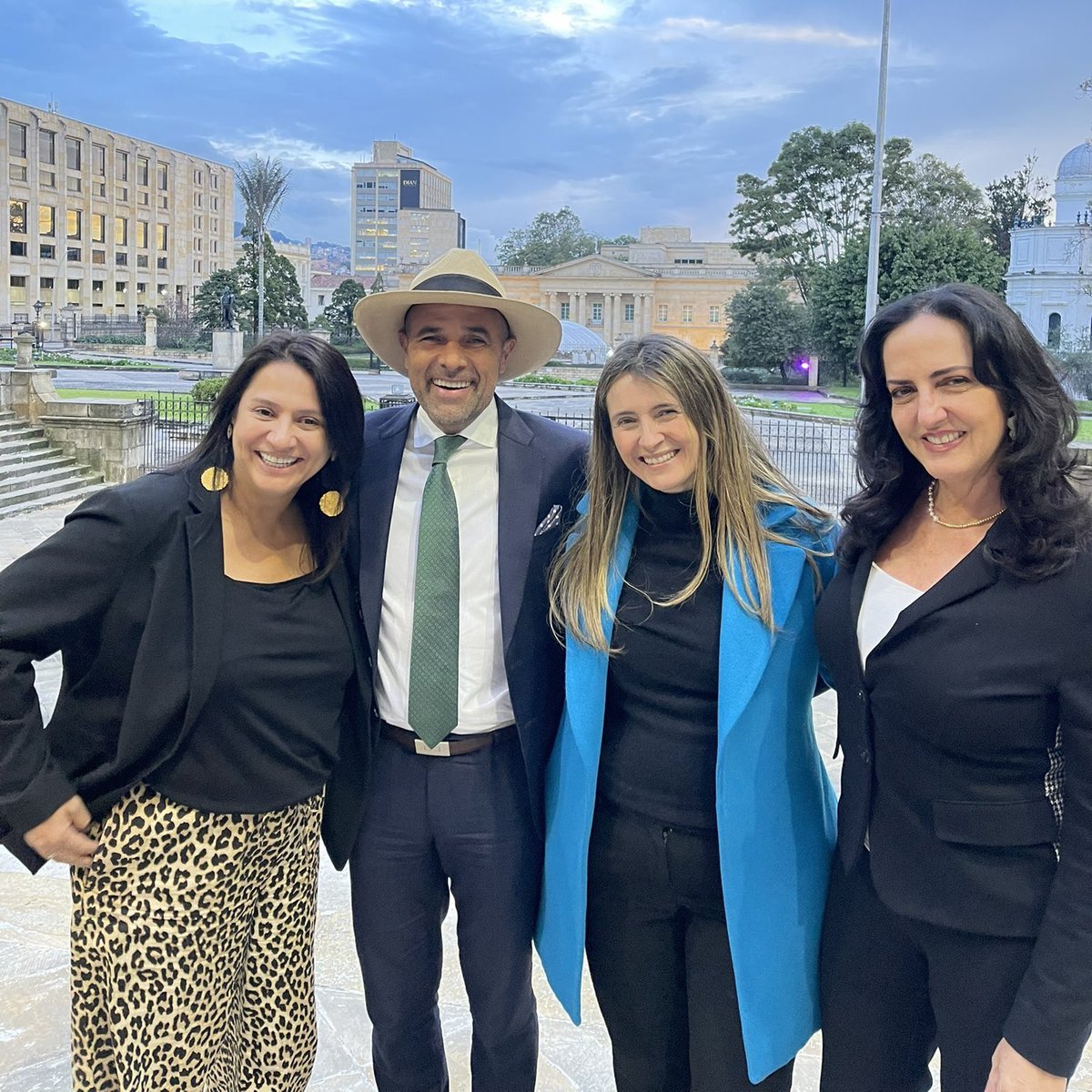 Ututuyyy están vanidosos, irradian felicidad hoy