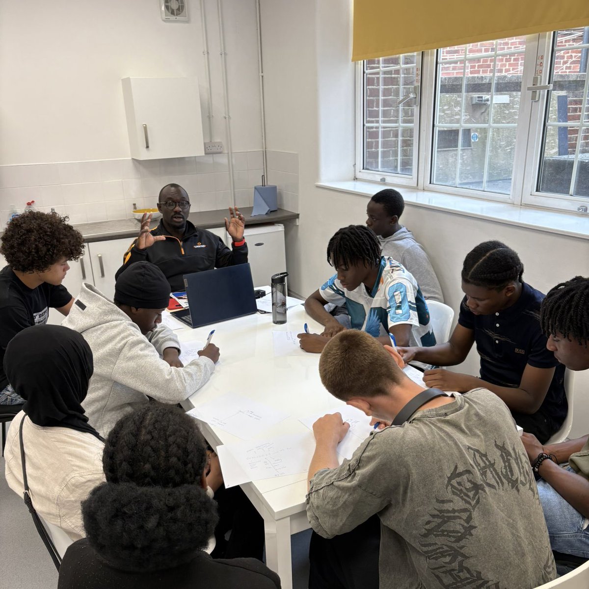 UrbondYDP's tweet photo. We just wrapped up a powerful Goal Mapping Workshop, turning big dreams into clear, actionable plans! 
We also explored exciting work experience opportunities with our partners starting next week.These incredible young people are ready to take charge of their future. 

#Future https://t.co/BM0TxH0Yum