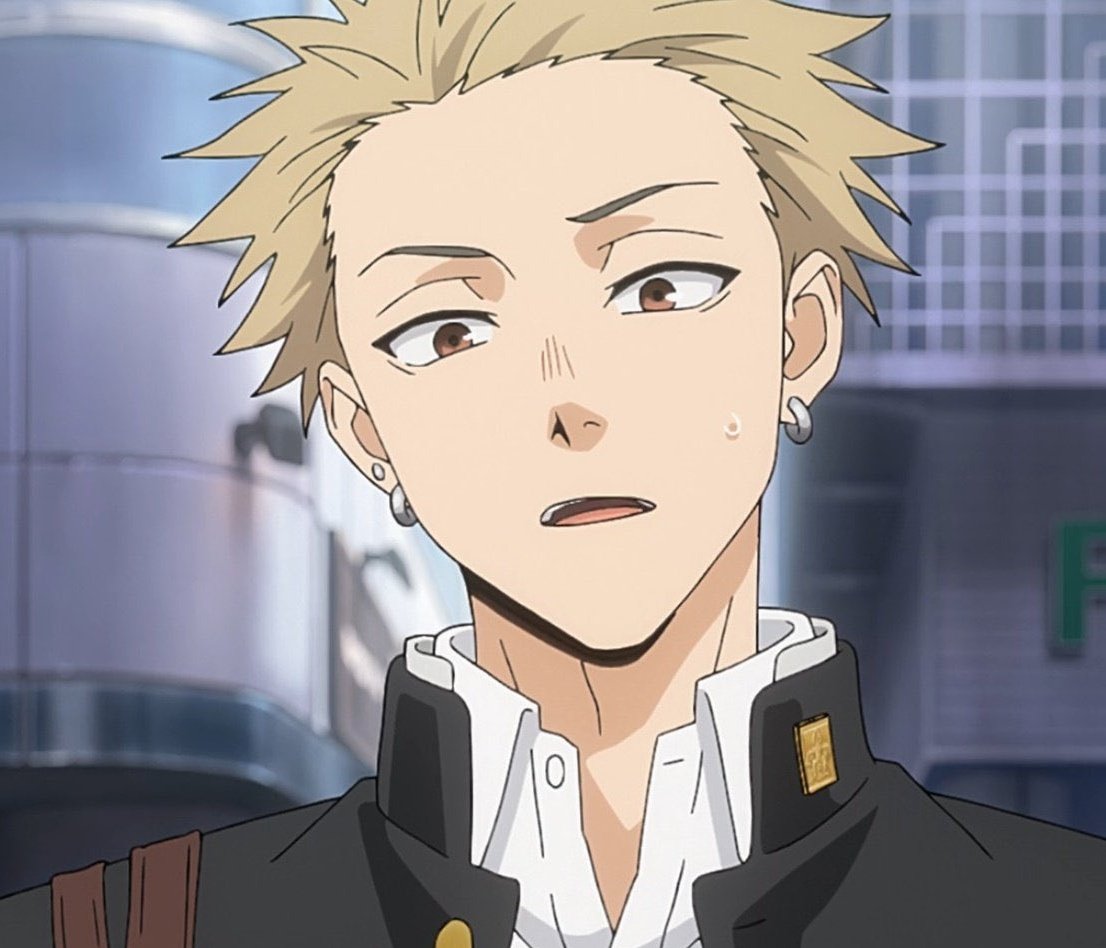 cortisarchivee's tweet image. anime                                                real life