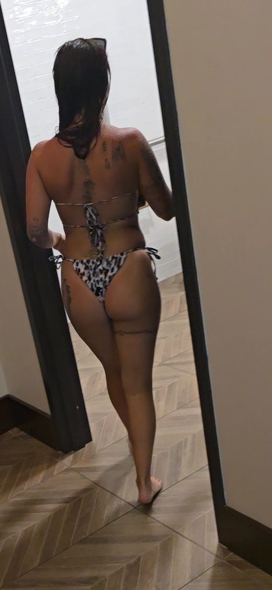 Indiana_Dilf's tweet photo. #WhiteGirlButt in the wild 😜
#creepshot #Whooty #Pawg #Ass #milf #creeper 
I have a sickness for #Booty https://t.co/tXDAT46g8u