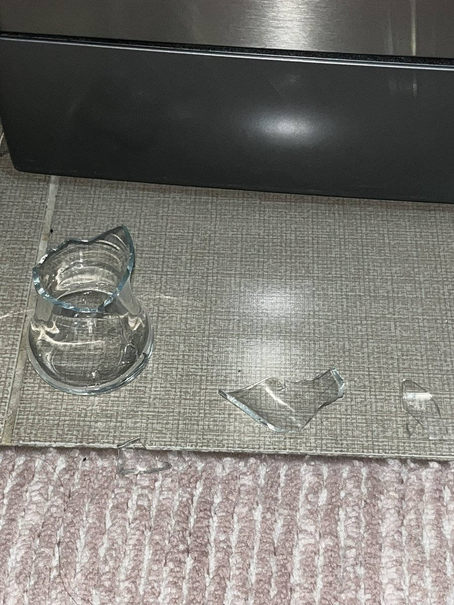 Bi kdrama erkeğimiz yokki elimiz çizilmesin diye bizim için toplasın 😮‍💨🥲