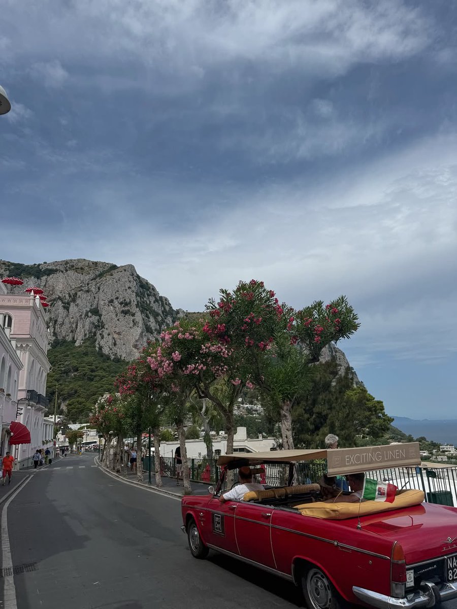thaizze's tweet photo. ✨ Evening strolls &amp; satin dreams in Capri ✨

#CapriNights #TravelInStyle #SatinVibes #LuxuryTravel #SunsetGlow #IslandChic #WanderlustVibes #FashionTravel #SummerElegance #TravelInspo https://t.co/6fGMm9xVeA