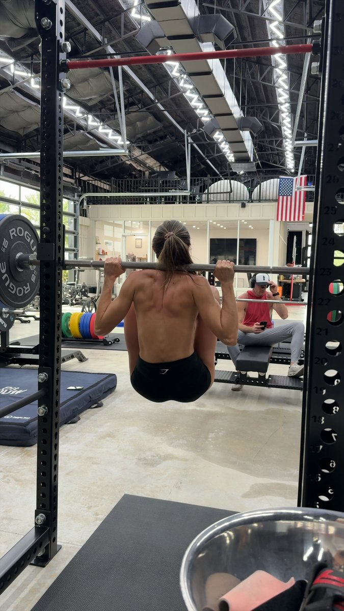 Squatting is easy 🤷🏻‍♀️