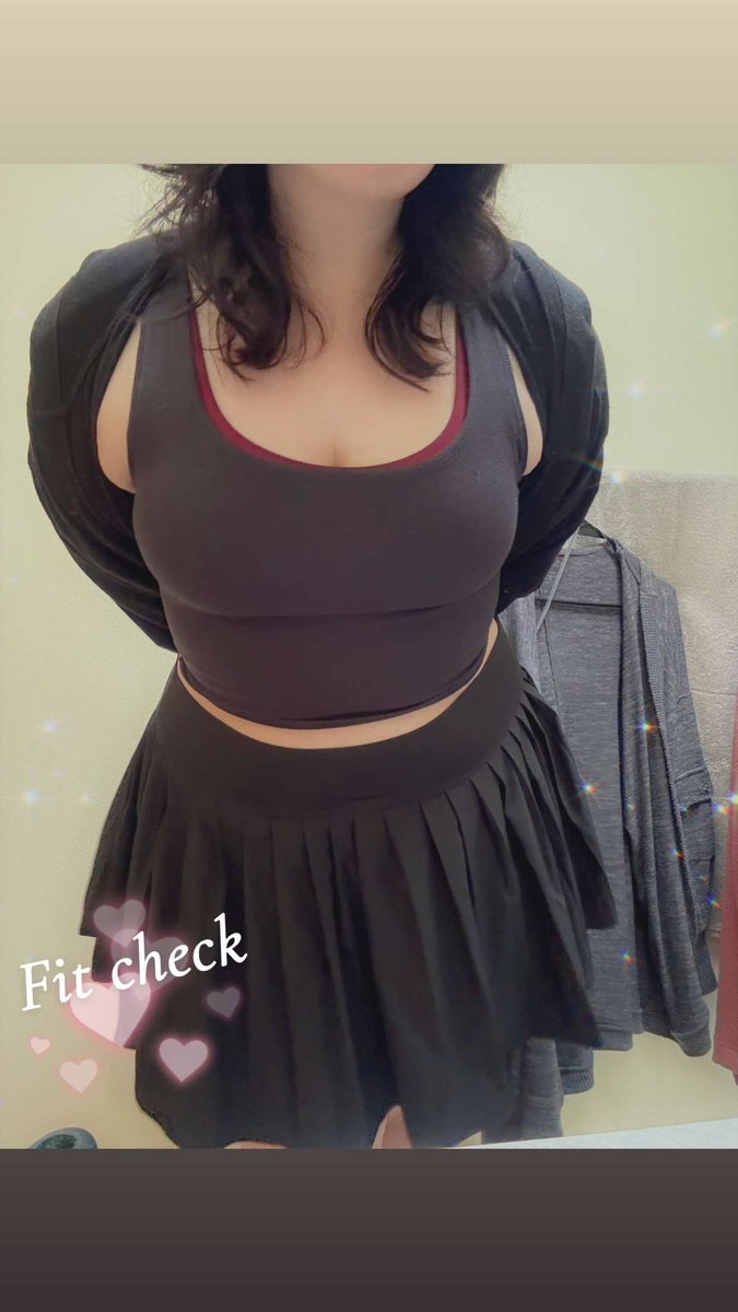 OOTD since some of you expressed wanting to see more of me in normal every day things so….do I look cute? 🖤 

#kittenblushes