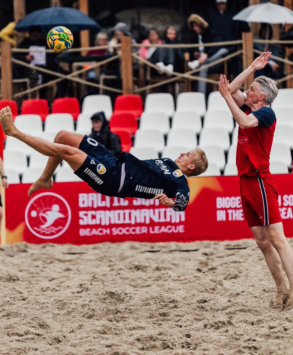 Axel Damm tweet media